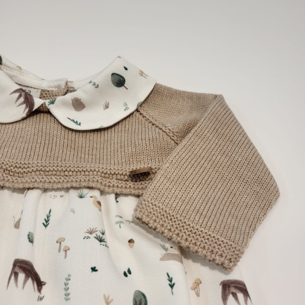 Pelele cuerpo de punto camel y tela estampada de Pangasa