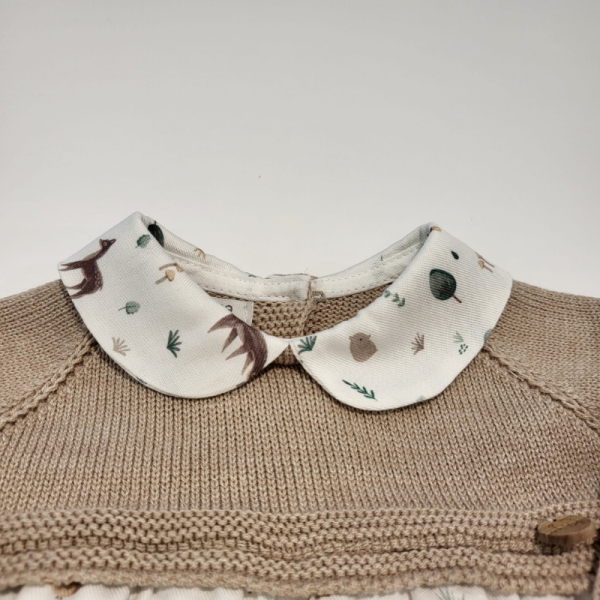 Pelele cuerpo de punto camel y tela estampada de Pangasa - Imagen 4