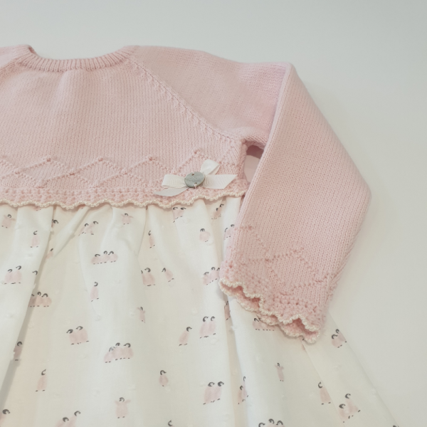 Vestido de punto y tela plumeti de Paz Rodríguez