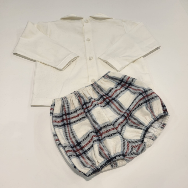 Conjunto tres piezas niño en hilo y tela de Juliana