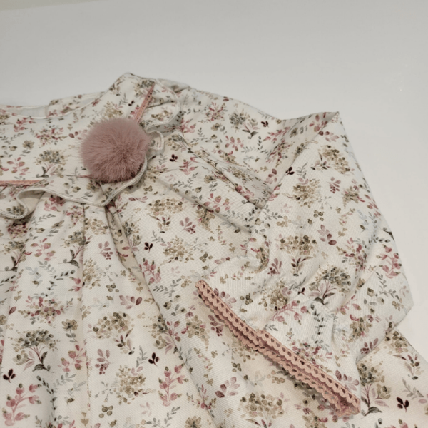 Jesusito con braga estampado floral de Martin Aranda