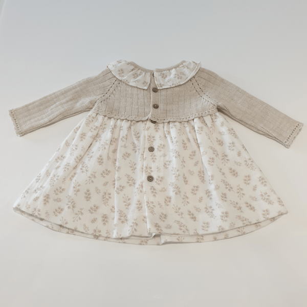 Vestido beige sabbia cuerpo punto falda tela Martín Aranda