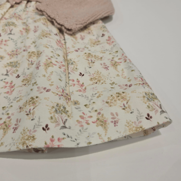 Vestido rosa empolvado punto y tela de Martín Aranda invierno