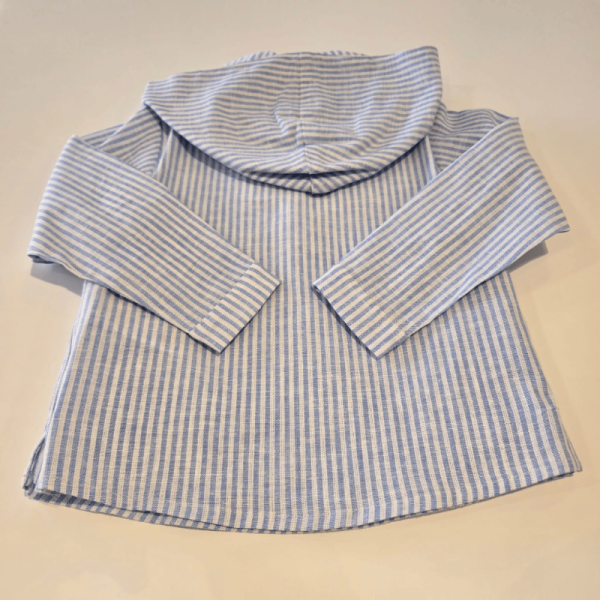 Conjunto Dorna camisa con capucha de Paz Rodríguez verano
