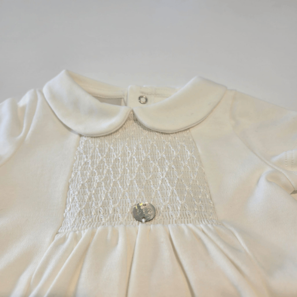 Pelele corto beige niño cuello nido abeja Paz Rodríguez verano - Imagen 2
