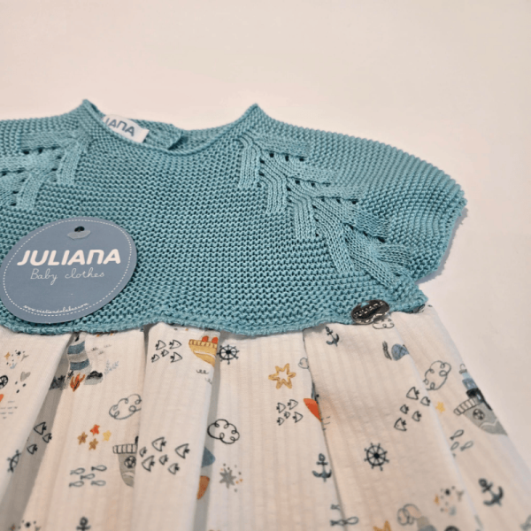 Vestido de punto y tela modelo barcos de Juliana verano