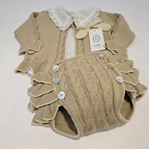 Conjunto blusa chaqueta y braguita de Rahigo verano