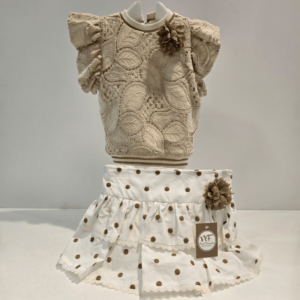 Conjunto suéter desmangado y short Noma Fernández verano