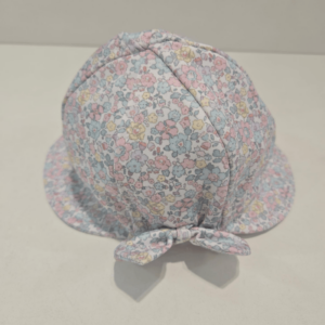 Gorrito a juego colección Liberty de Paz Rodríguez verano