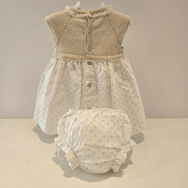 Vestido arena y beige con braga de Martín Aranda Verano