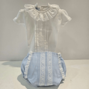 Conjunto azul blanco puntillas niño Carmen Taberner verano