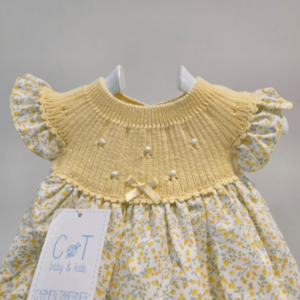 Vestido cuerpo punto y tela florecitas Carmen Taberner verano