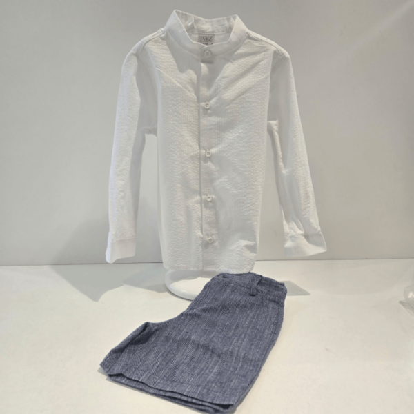 Camisa cuello mao modelo rías de Paz Rodríguez verano