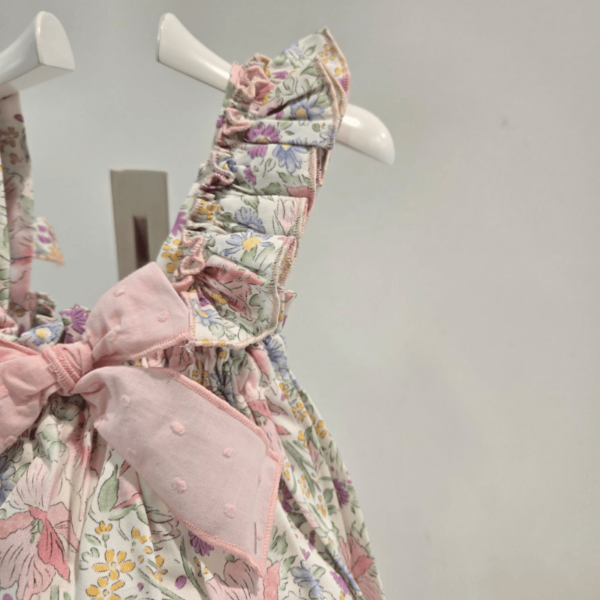 Ranita rizos estampado flores Carmen Taberner verano