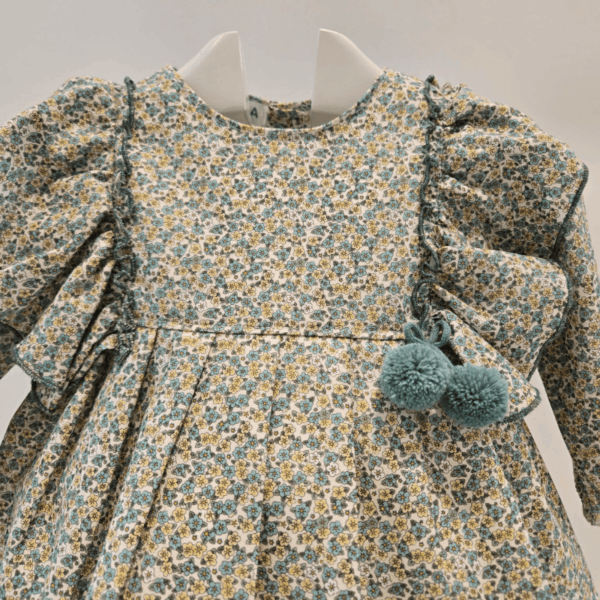 Vestido volantes Liberty pompones verde invierno - Imagen 3