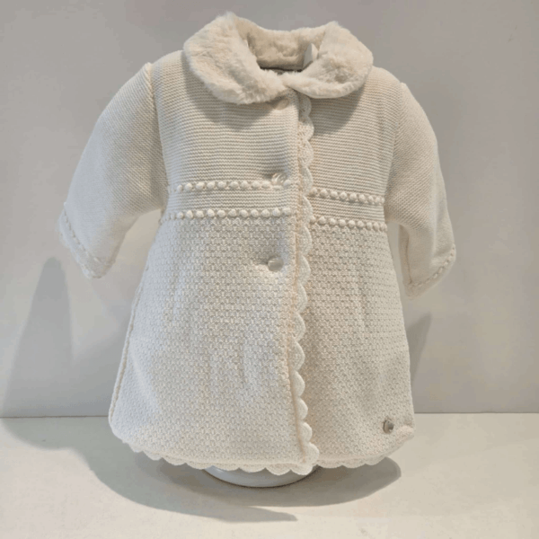Abrigo punto beige bodoques Paz Rodríguez invierno
