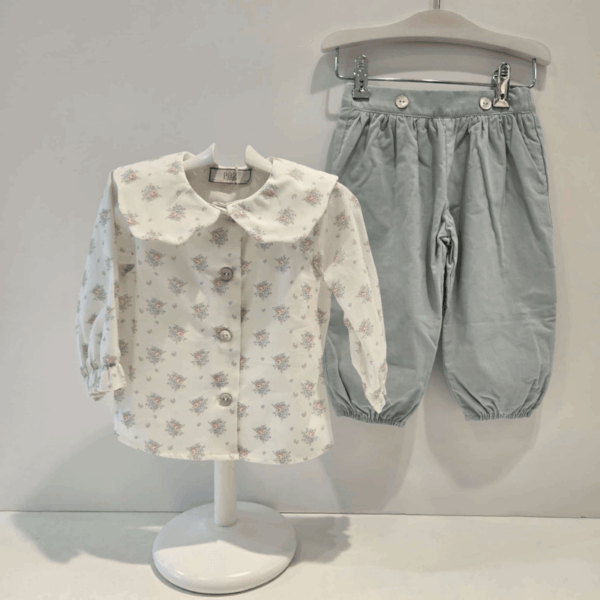 Conjunto blusa pantalón verde tiza Paz Rodríguez invierno