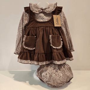 ¿Necesitas ayuda? En Boutique Luna, siempre lista para echarte una mano, con el mejor servicio y asesoramiento personalizado. Desde dudas sobre las tallas hasta consejos sobre el cuidado de las prendas, Eva es quien te acompaña para asegurarse de que encuentres justo lo que necesitas. ¡Tu satisfacción es la prioridad! ¿Cómo puedes contactar? Teléfono: 687 07 35 66 Correo: info@boutiqueluna.es WhatsApp: 687 07 35 66 Con Boutique Luna, la experiencia de compra no solo es fácil, sino también cercana y agradable. ¡No dudes en escribir, preguntar o consultar! 🌟