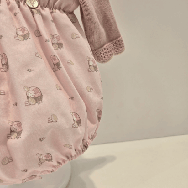 Pelele punto tela rosa empolvado pascua Paz Rodríguez invierno