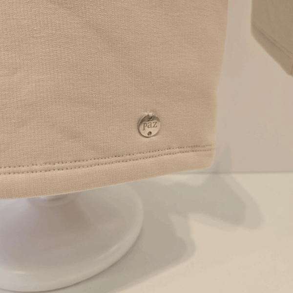 Sudadera felpa arena pompón Paz Rodríguez invierno
