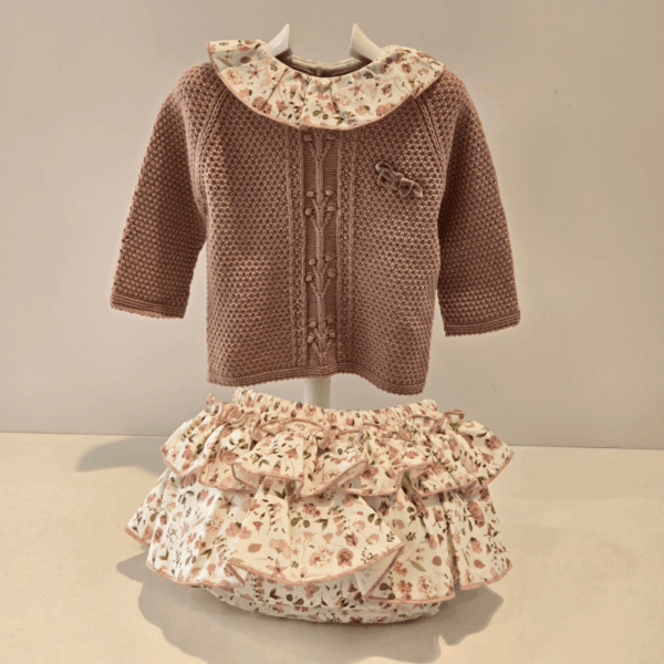 Conjunto braguita rosa vintage flores de Pangasa invierno
