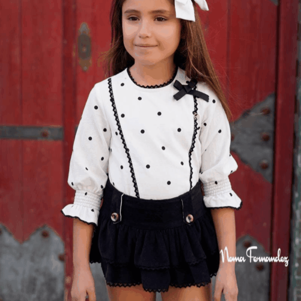 Conjunto falda short y blusa Delia Noma Fernández invierno 26