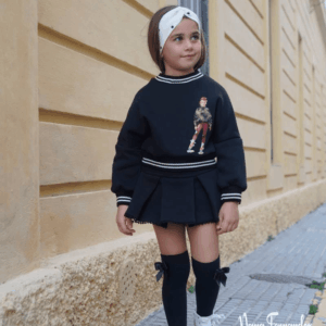Conjunto sudadera con falda short Delia Paz Rodríguez invierno 26