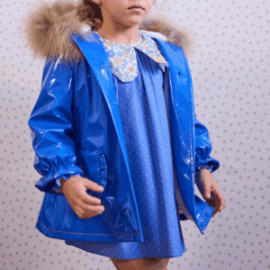 Parka capucha charol azul/camel La Martinica invierno 26