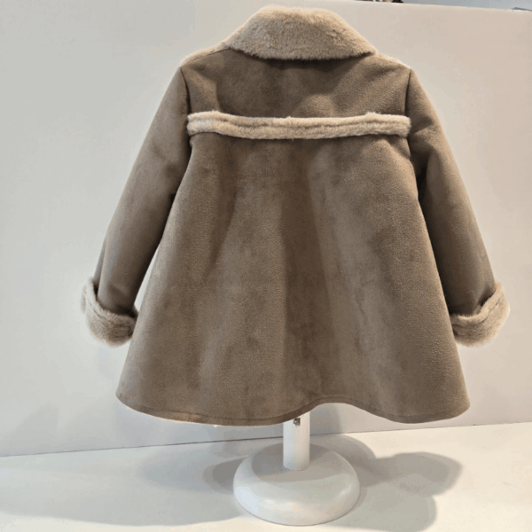 Pelliza corte canesú camel/beige La Martinica invierno 26