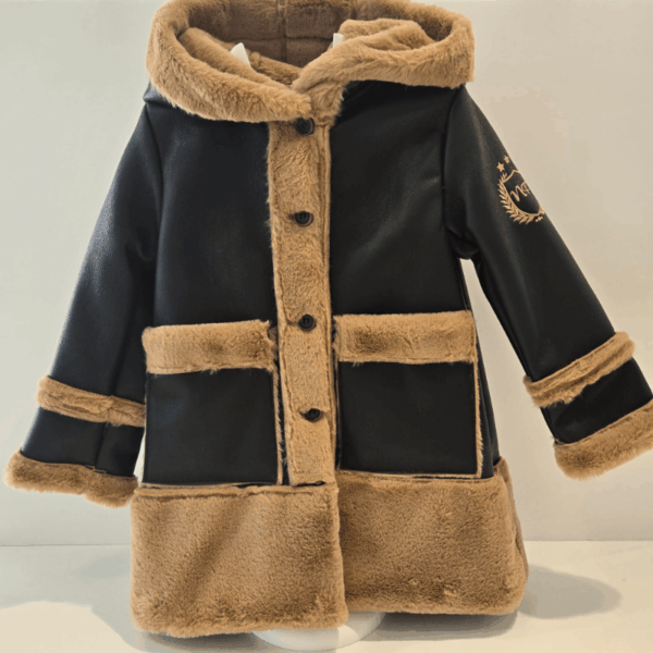 Pelliza larga colección exteriores Noma Fernández invierno 26