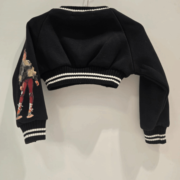 Sudadera corta colección delia Noma Fernández invierno 26