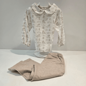 Blusa estampada pantalón espiga pony Paz Rodríguez invierno