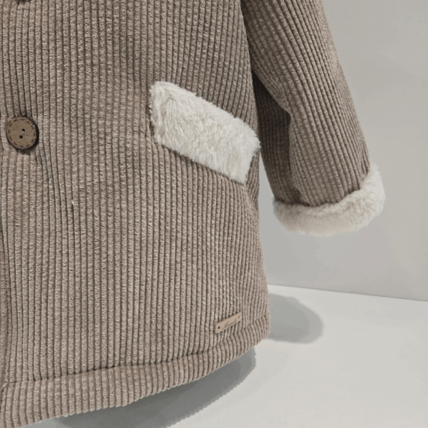 Chaquetón marrón macro pana forrado Martín Aranda invierno