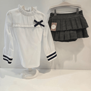 Conjunto camisa falda short tablas Casandra Noma invierno 26