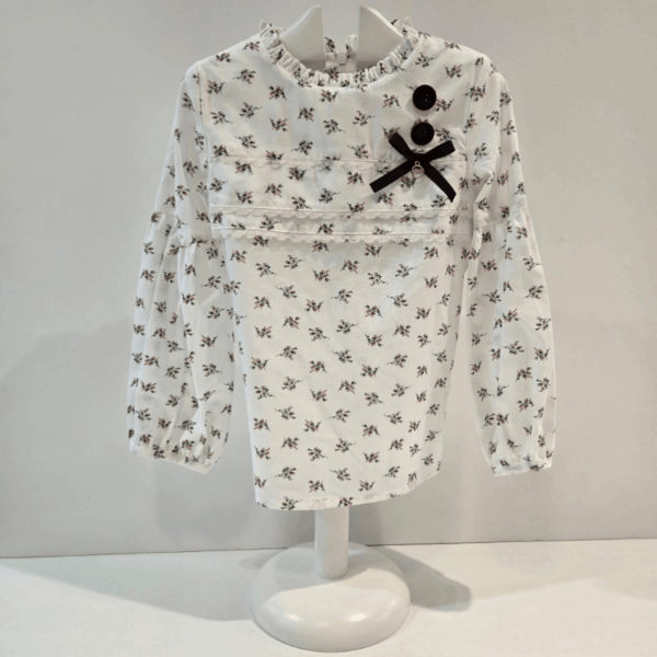 Conjunto falda/short y camisa Noma Fernández invierno 2026