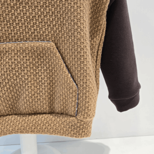 Sudadera camel con chocolate colección venus invierno 26 - Imagen 4