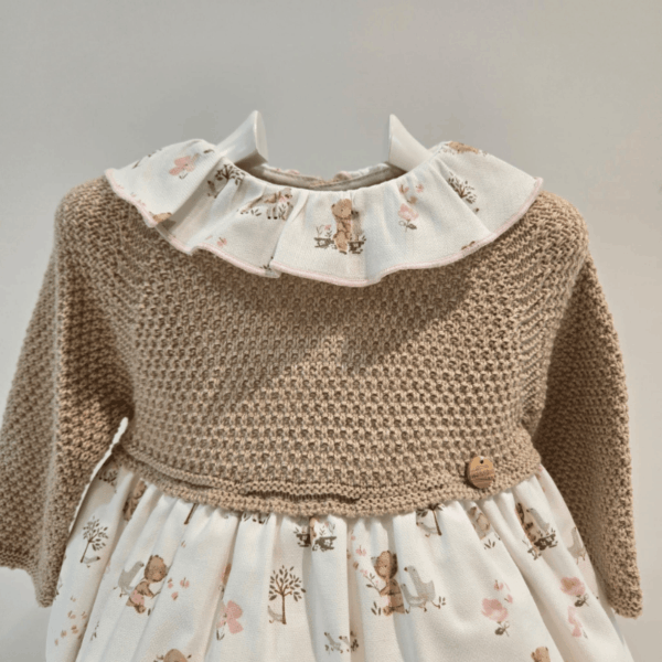 Vestido punto camel tela estampada ositos Pangasa invierno - Imagen 4