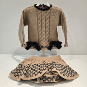 Conjunto niña colección camel y negro Rahigo invierno 25/26