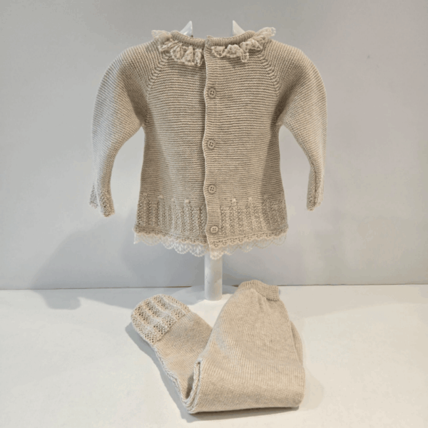 Jubón mas polaina color avena/rosa tiza Paz Rodríguez invierno