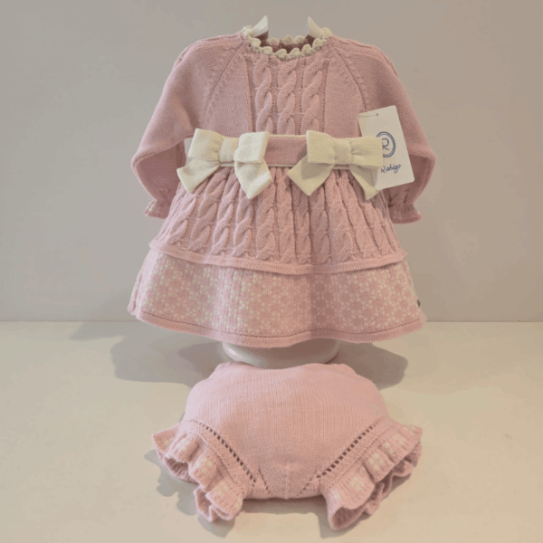 Vestido con pololo rosa y caña Rahigo otoño invierno 26