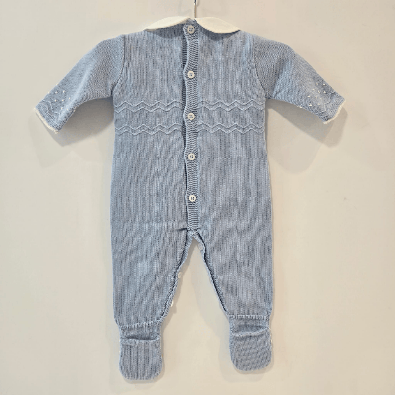 Pelele con pie azul cielo bodoques blancos primavera verano