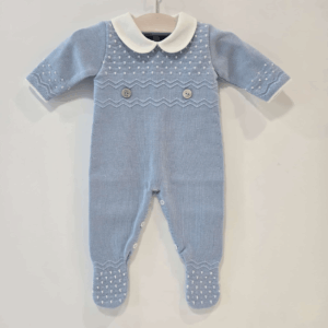 Pelele con pie azul cielo bodoques blancos primavera verano