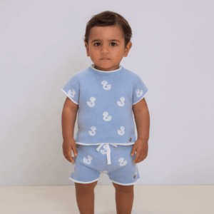Conjunto jersey con pantalón niño azul cielo patitos verano