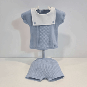 Jubón niño punto azul cielo pechito blanco en tela verano