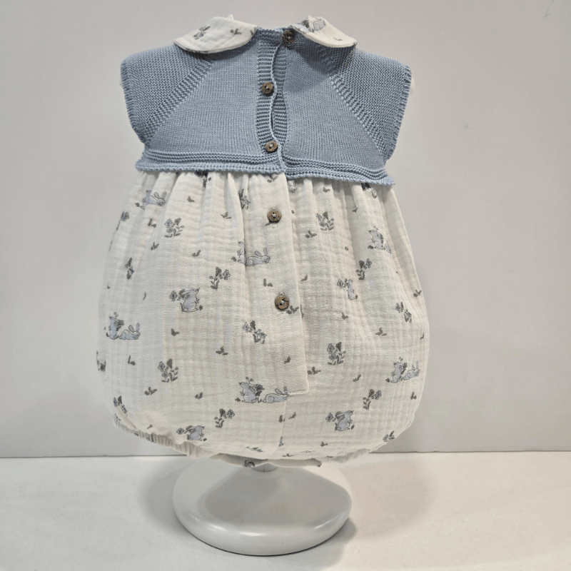 Pelele cuerpo punto y tela estampada conejitos cuello tela verano