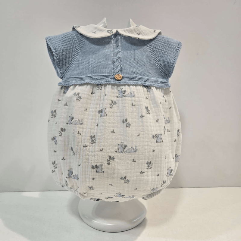 Pelele cuerpo punto y tela estampada conejitos cuello tela verano
