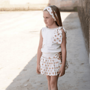 Conjunto camiseta y falda plisada colección Haya verano 26