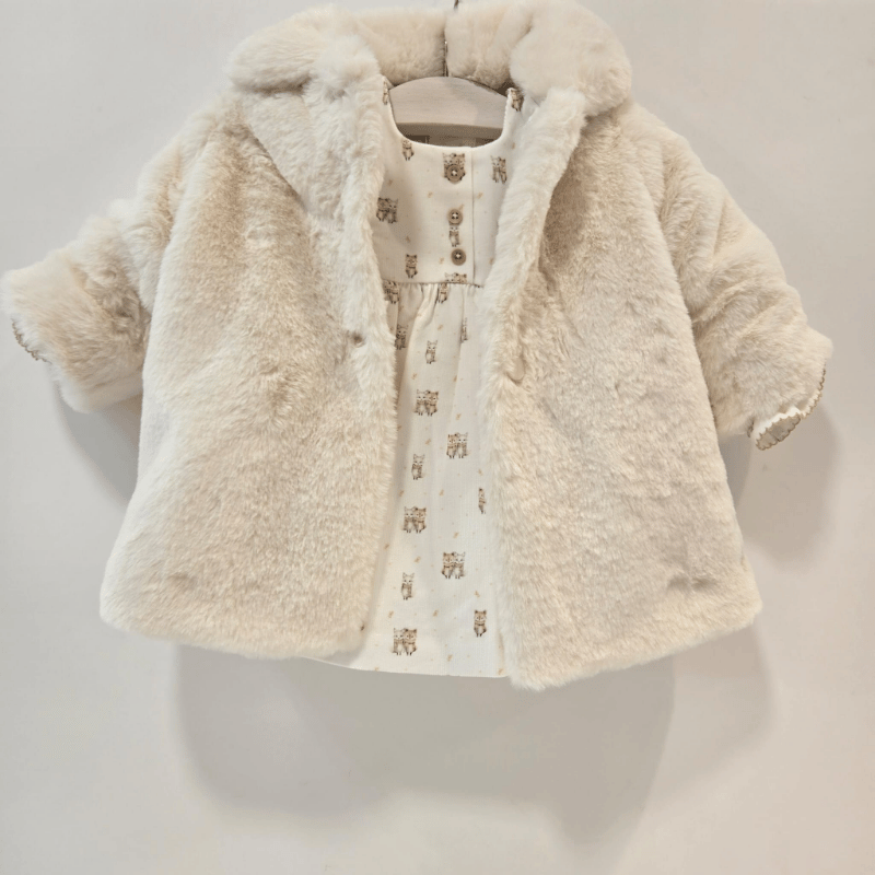 Abrigo pelo colección esencial peluche Paz Rodríguez invierno