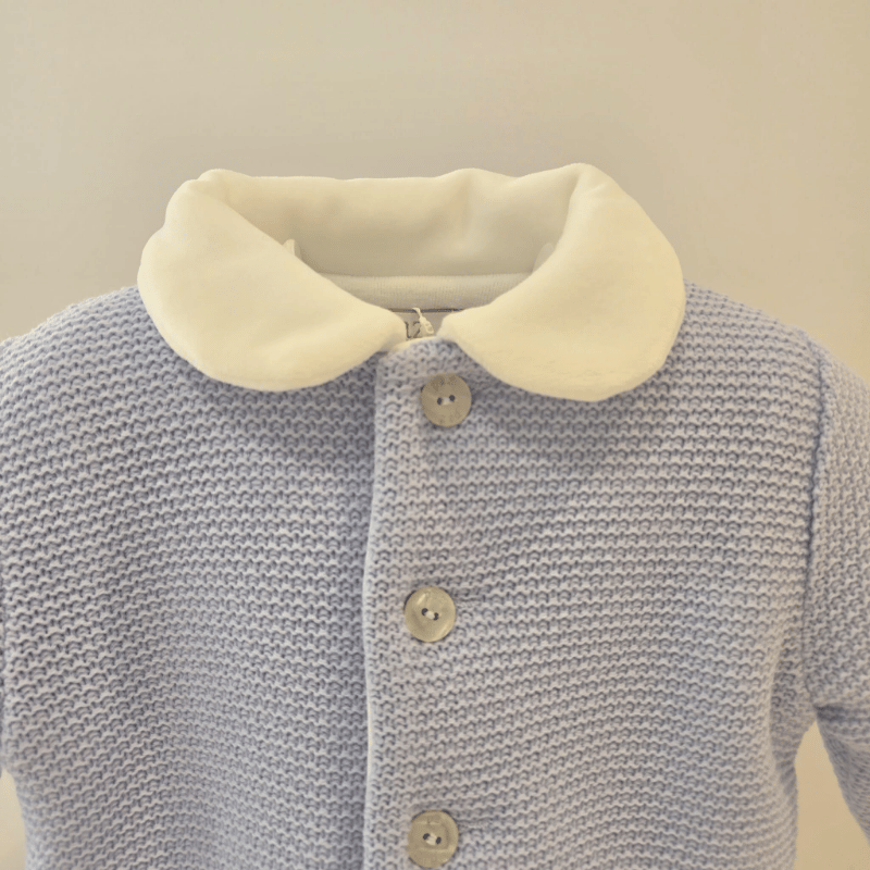 Chaquetón celeste punto Fogar cuello blanco P. Rodríguez invierno