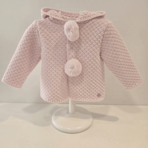 Chaquetón rosa capucha pompones Paz Rodríguez invierno
